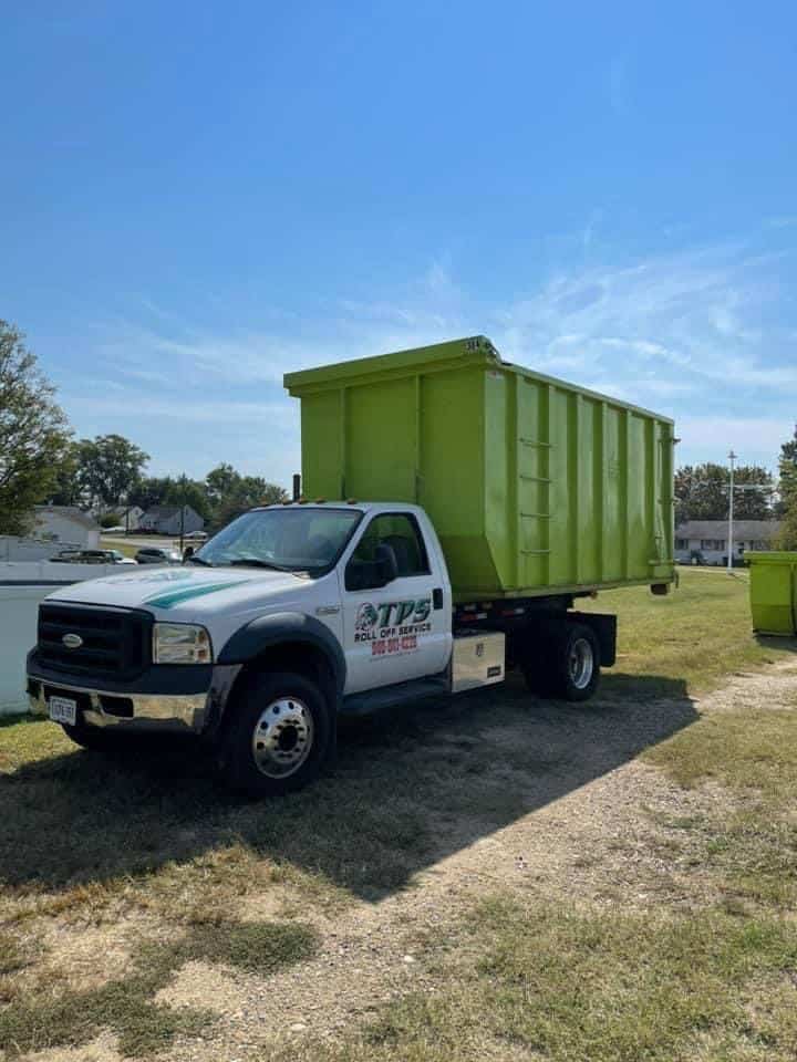 adam cleanouts junk truck